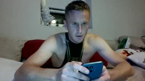 Snapshot of bennyc04041987 chatting on June 27, 8:08 am BennyC online show from June 27, 8:08 am