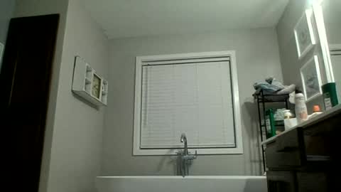 Snapshot of bennyc04041987 chatting on June 30, 9:32 am BennyC online show from June 30, 9:32 am