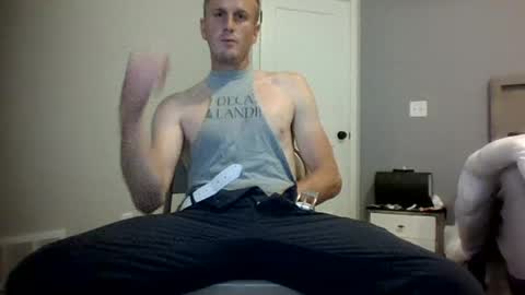 Snapshot of bennyc04041987 chatting on July 7, 8:46 pm BennyC online show from July 7, 8:46 pm