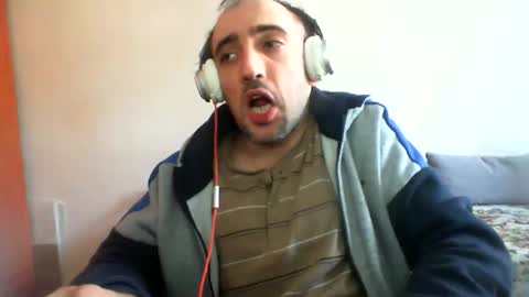 bentish online show from December 23, 9:16 am