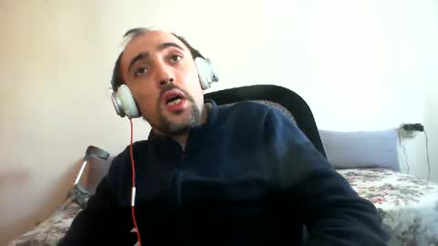 bentish online show from February 1, 11:32 am