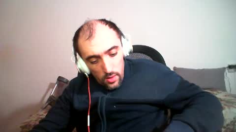 bentish online show from February 1, 6:19 pm