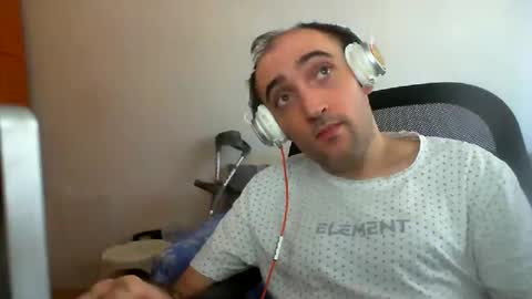 bentish online show from September 27, 8:52 am