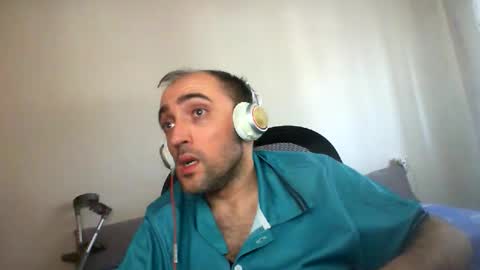 bentish online show from October 5, 9:51 am