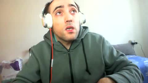 bentish online show from January 7, 9:45 am