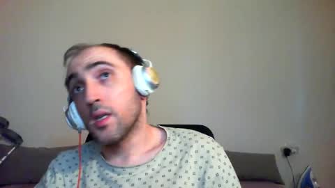 Snapshot of bentish chatting on June 17, 2:07 pm bentish online show from June 17, 2:07 pm