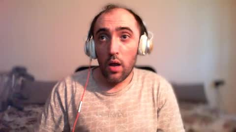 Snapshot of bentish chatting on July 15, 4:23 pm bentish online show from July 15, 4:23 pm