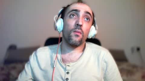 Snapshot of bentish chatting on July 19, 6:44 pm bentish online show from July 19, 6:44 pm