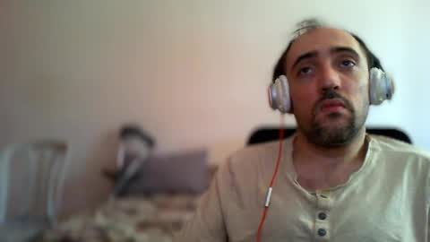 Snapshot of bentish chatting on July 21, 6:16 am bentish online show from July 21, 6:16 am
