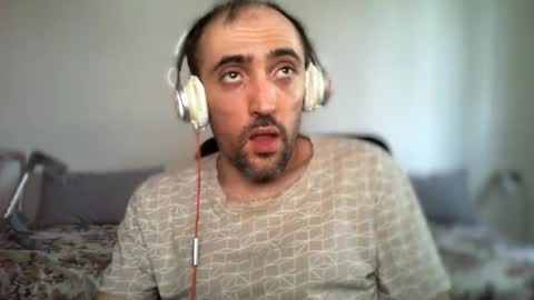 Snapshot of bentish chatting on August 4, 3:14 pm bentish online show from August 4, 3:14 pm