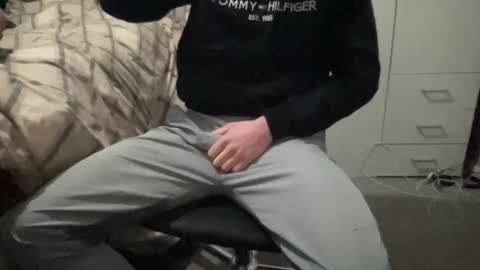 Snapshot of benwardle123 chatting on November 2, 7:38 pm READ MY BIO ---  --- READ MY BIO online show from November 2, 7:38 pm