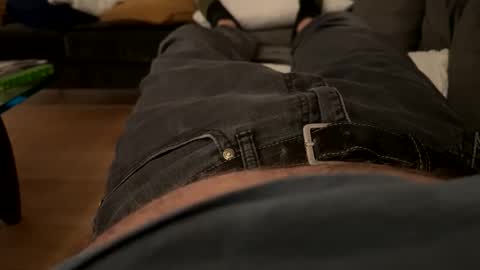 benz10001 online show from April 4, 4:11 am