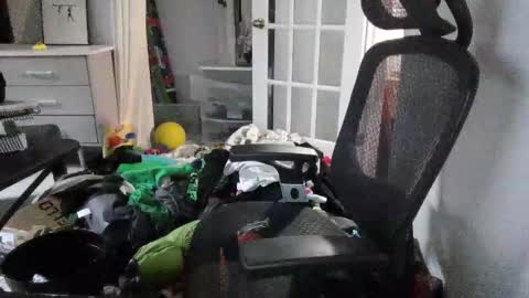 Snapshot of benzoil20007 chatting on October 19, 9:04 pm benzoil20007 online show from October 19, 9:04 pm