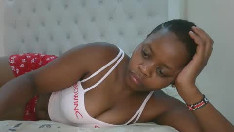 Snapshot of berbie_eva chatting on December 21, 1:24 am Berbie eva online show from December 21, 1:24 am