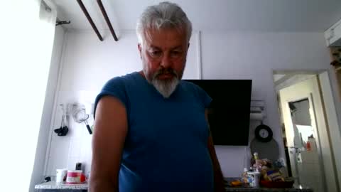 Martin online show from March 28, 7:30 am