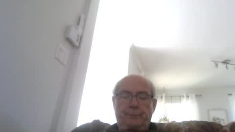 Snapshot of bernard1102 chatting on July 6, 3:03 pm bernard1102 online show from July 6, 3:03 pm