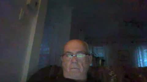 Snapshot of bernard1102 chatting on July 14, 12:57 am bernard1102 online show from July 14, 12:57 am