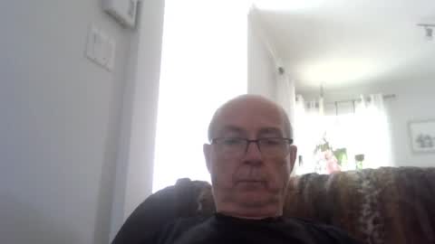 Snapshot of bernard1102 chatting on July 27, 3:19 pm bernard1102 online show from July 27, 3:19 pm