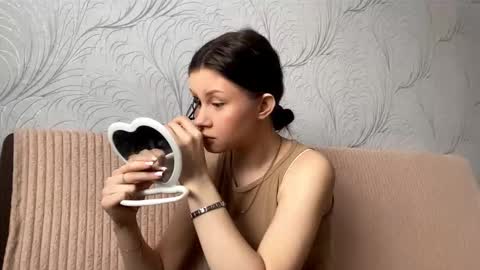 Berneice online show from March 27, 2:28 am