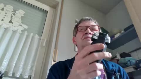 bernie6004 online show from March 1, 11:56 am