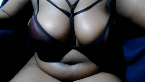 Snapshot of berrycany chatting on July 6, 3:47 pm berrycany online show from July 6, 3:47 pm