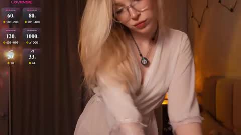 Snapshot of berrylush chatting on June 12, 2:05 pm Katte online show from June 12, 2:05 pm