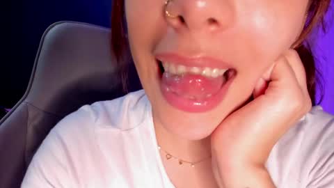 Snapshot of berryxbaby chatting on June 10, 6:12 am Inanna online show from June 10, 6:12 am