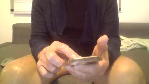 Snapshot of besi620901 chatting on March 1, 5:37 pm besi620901 online show from March 1, 5:37 pm