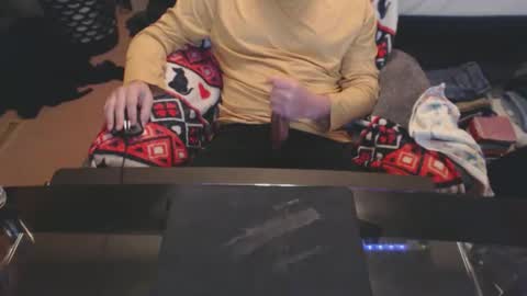 Snapshot of best_kept_secret23 chatting on February 12, 6:14 pm Best Kept Secret23 online show from February 12, 6:14 pm