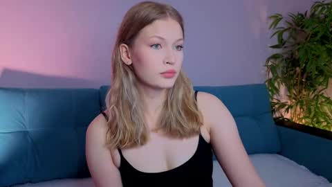 Danny and Kira online show from October 10, 10:14 am