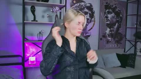 Snapshot of bethanycloud chatting on March 4, 2:17 am Bethany online show from March 4, 2:17 am