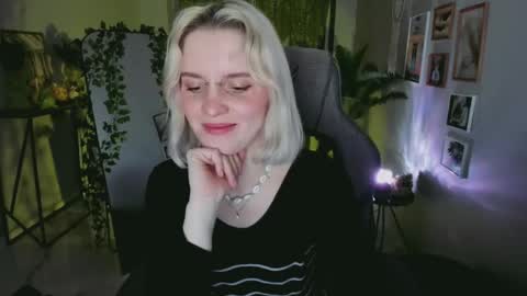 Snapshot of bethanycloud chatting on May 12, 5:26 am Bethany online show from May 12, 5:26 am