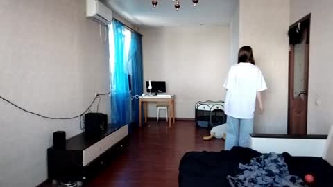Leila online show from June 4, 11:27 am