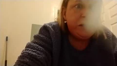 Snapshot of betsygore78 chatting on December 18, 5:57 am betsygore78 online show from December 18, 5:57 am