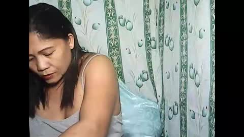 Snapshot of betty_83 chatting on January 8, 12:15 pm betty_83 online show from January 8, 12:15 pm