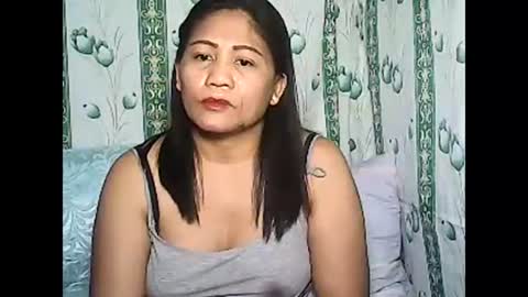Snapshot of betty_83 chatting on January 9, 11:58 am betty_83 online show from January 9, 11:58 am