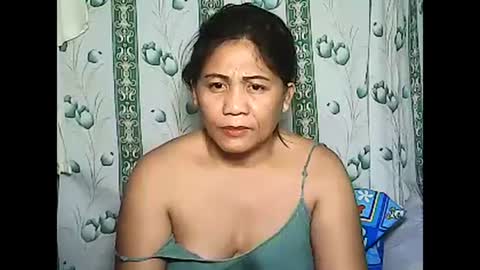Snapshot of betty_83 chatting on February 2, 2:34 pm betty_83 online show from February 2, 2:34 pm