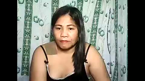 Snapshot of betty_83 chatting on February 18, 1:55 pm betty_83 online show from February 18, 1:55 pm