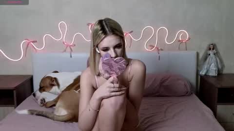 Betty and Oscar online show from December 3, 9:51 am