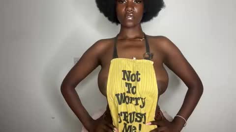 Snapshot of betty_fire_ chatting on February 13, 12:06 am Adah online show from February 13, 12:06 am