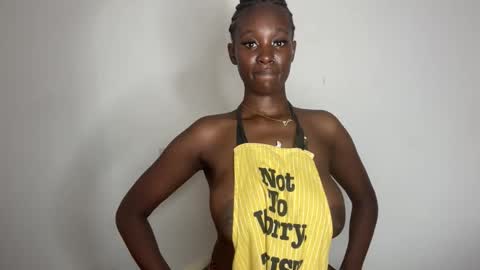 Snapshot of betty_fire_ chatting on February 28, 4:13 am Adah online show from February 28, 4:13 am