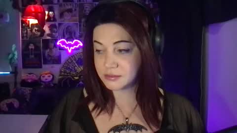 BettyBats online show from April 14, 3:01 am