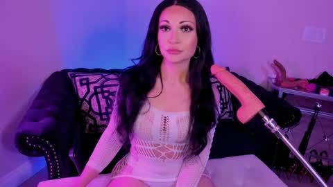 Snapshot of bettybishop chatting on September 12, 4:45 am NatashaxoBangs online show from September 12, 4:45 am