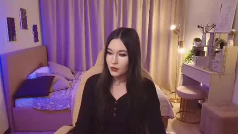 Katie online show from June 19, 8:51 am