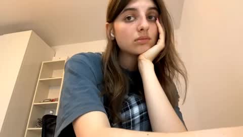 Snapshot of beulahweikert chatting on May 22, 5:29 pm Lina online show from May 22, 5:29 pm