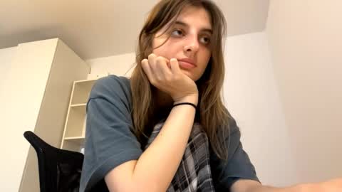 Snapshot of beulahweikert chatting on May 25, 5:41 pm Lina online show from May 25, 5:41 pm