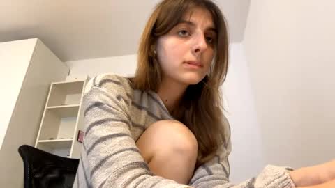 Snapshot of beulahweikert chatting on May 28, 5:21 pm Lina online show from May 28, 5:21 pm