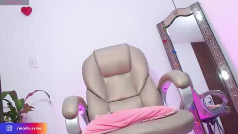 Snapshot of beuty_goddes777 chatting on October 7, 8:22 am Nicolle Aviles online show from October 7, 8:22 am