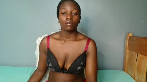 Snapshot of beverly_bay chatting on May 9, 11:26 am beverly online show from May 9, 11:26 am