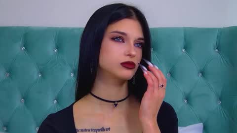 Snapshot of beverlyyork chatting on September 9, 6:24 am Beverly online show from September 9, 6:24 am